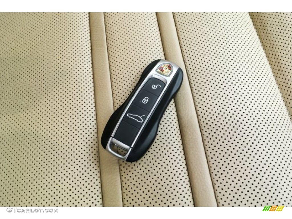 2018 Panamera 4 - White / Black/Luxor Beige photo #11