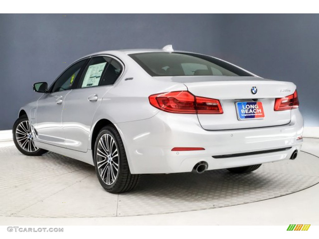 2019 5 Series 530e iPerformance Sedan - Glacier Silver Metallic / Black photo #2