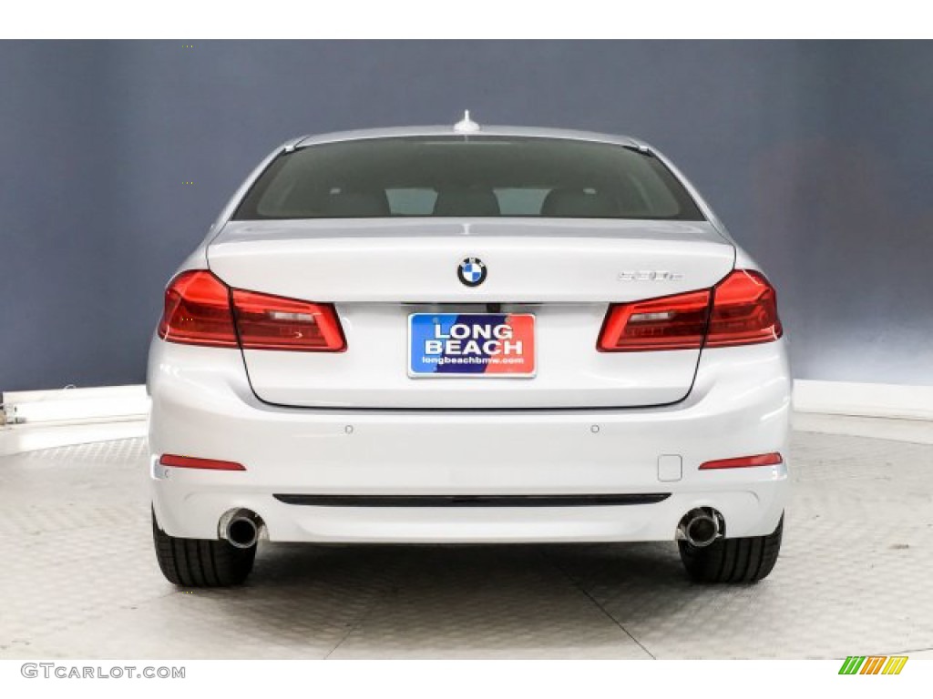 2019 5 Series 530e iPerformance Sedan - Glacier Silver Metallic / Black photo #3