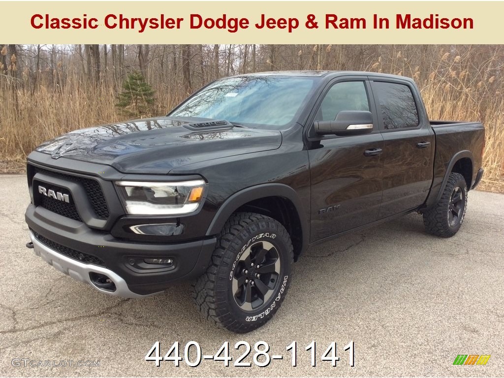 Diamond Black Crystal Pearl Ram 1500