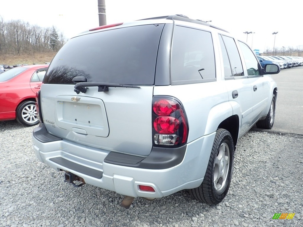 2007 TrailBlazer LS 4x4 - Moondust Metallic / Light Gray photo #4