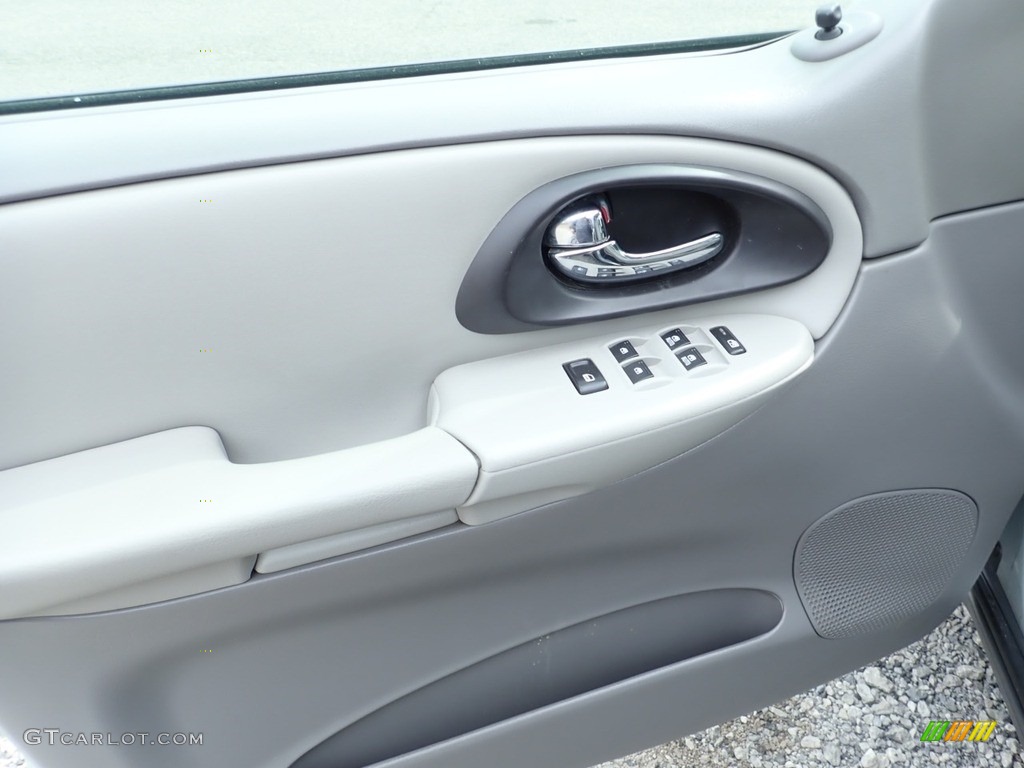 2007 TrailBlazer LS 4x4 - Moondust Metallic / Light Gray photo #11