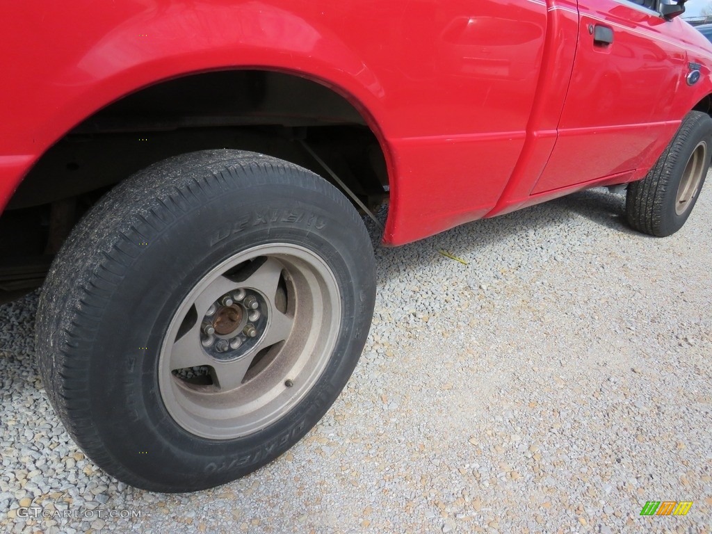 2001 Ranger XL Regular Cab - Bright Red / Dark Graphite photo #12