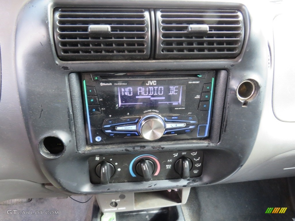 2001 Ranger XL Regular Cab - Bright Red / Dark Graphite photo #19