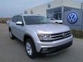 Front 3/4 View of 2019 Atlas SE 4Motion