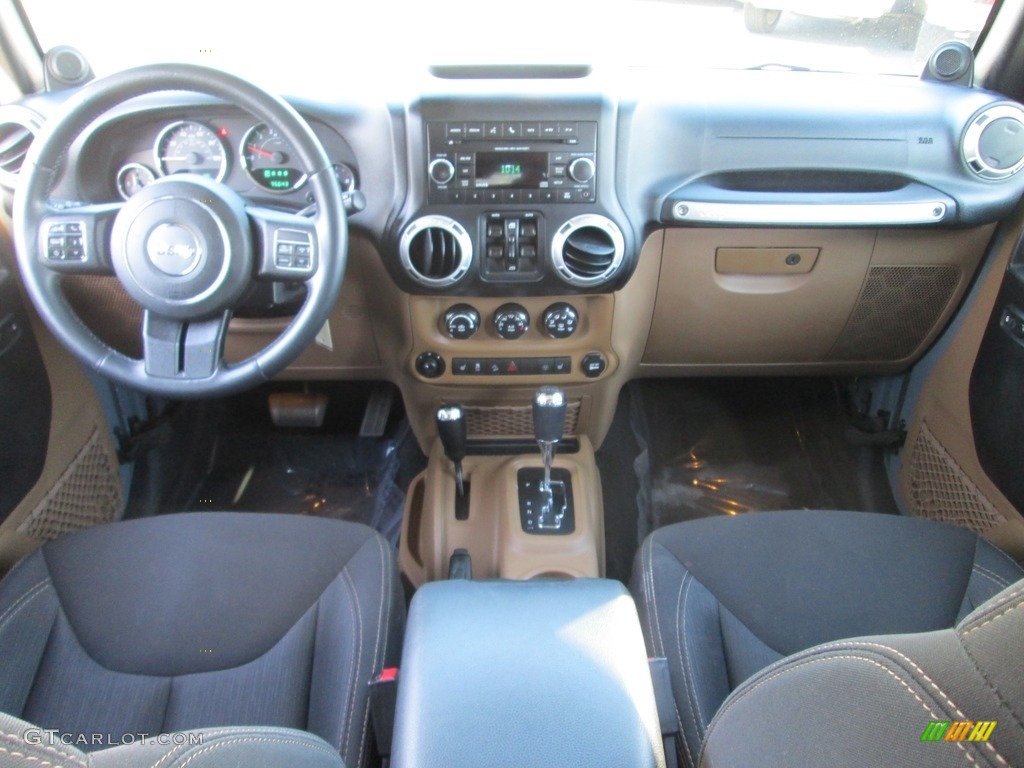 2014 Wrangler Unlimited Sahara 4x4 - Anvil / Black/Dark Saddle photo #23