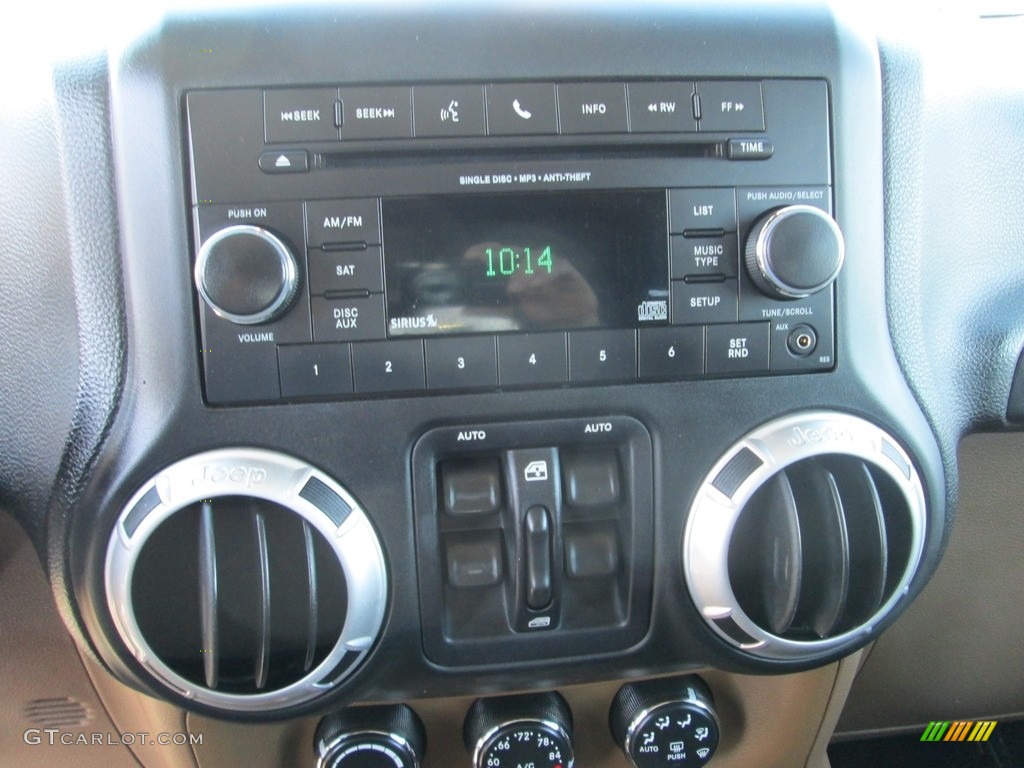 2014 Wrangler Unlimited Sahara 4x4 - Anvil / Black/Dark Saddle photo #24