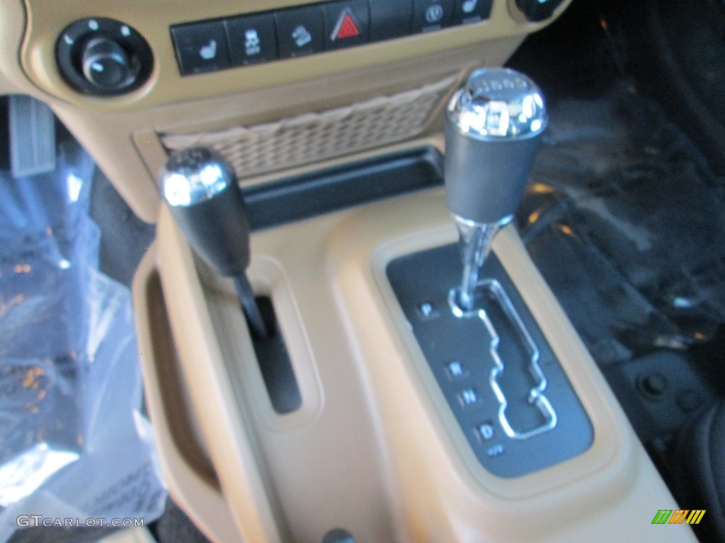 2014 Wrangler Unlimited Sahara 4x4 - Anvil / Black/Dark Saddle photo #26