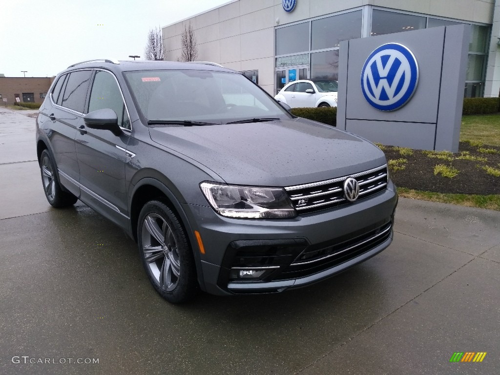 Platinum Gray Metallic 2019 Volkswagen Tiguan SEL RLine