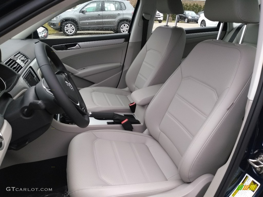 Moonrock Interior 2019 Volkswagen Passat Wolfsburg Photo #132589072