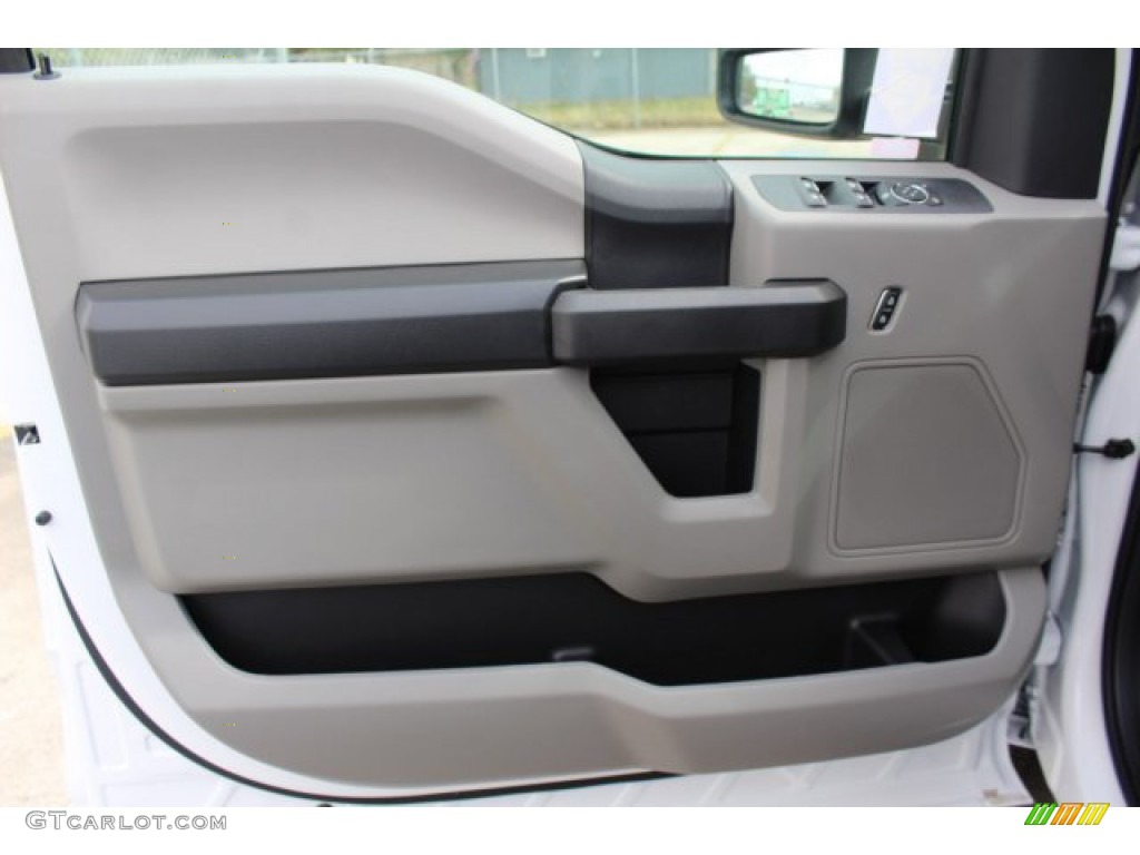 2019 F350 Super Duty XLT Crew Cab 4x4 - Oxford White / Earth Gray photo #10