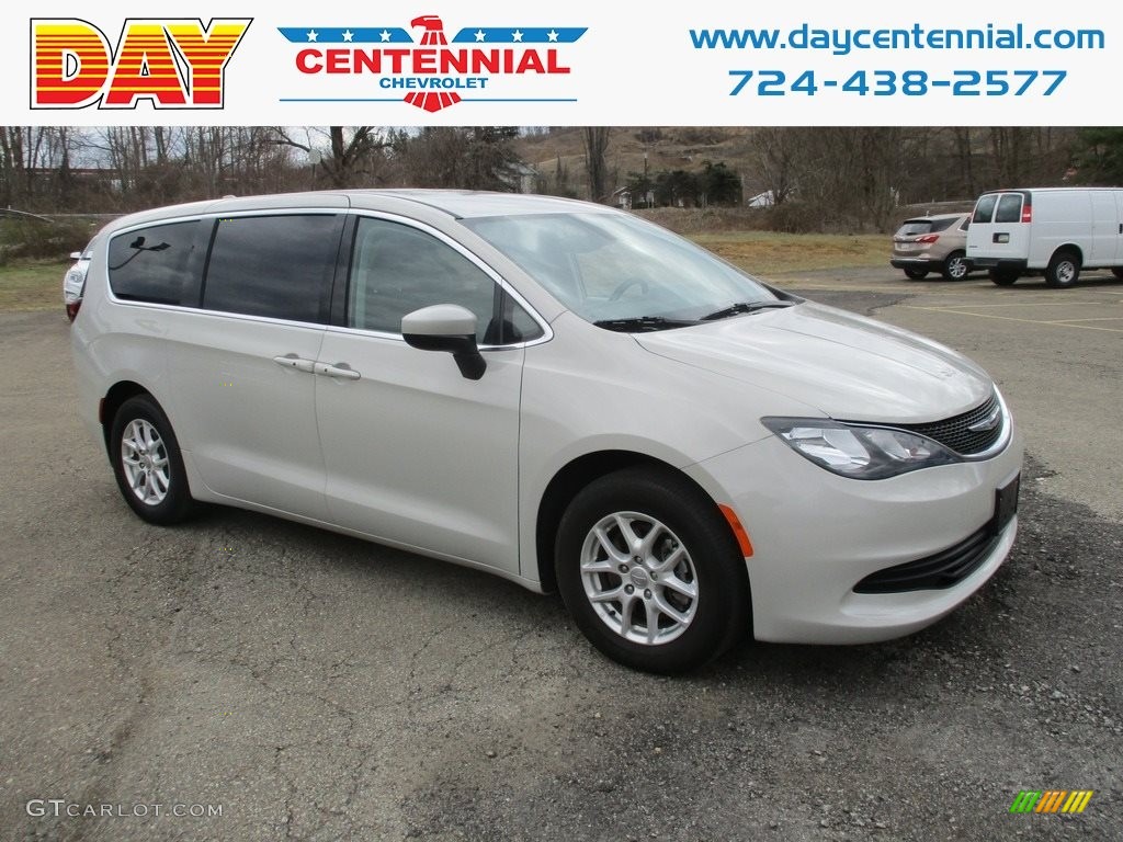 Bright White Chrysler Pacifica