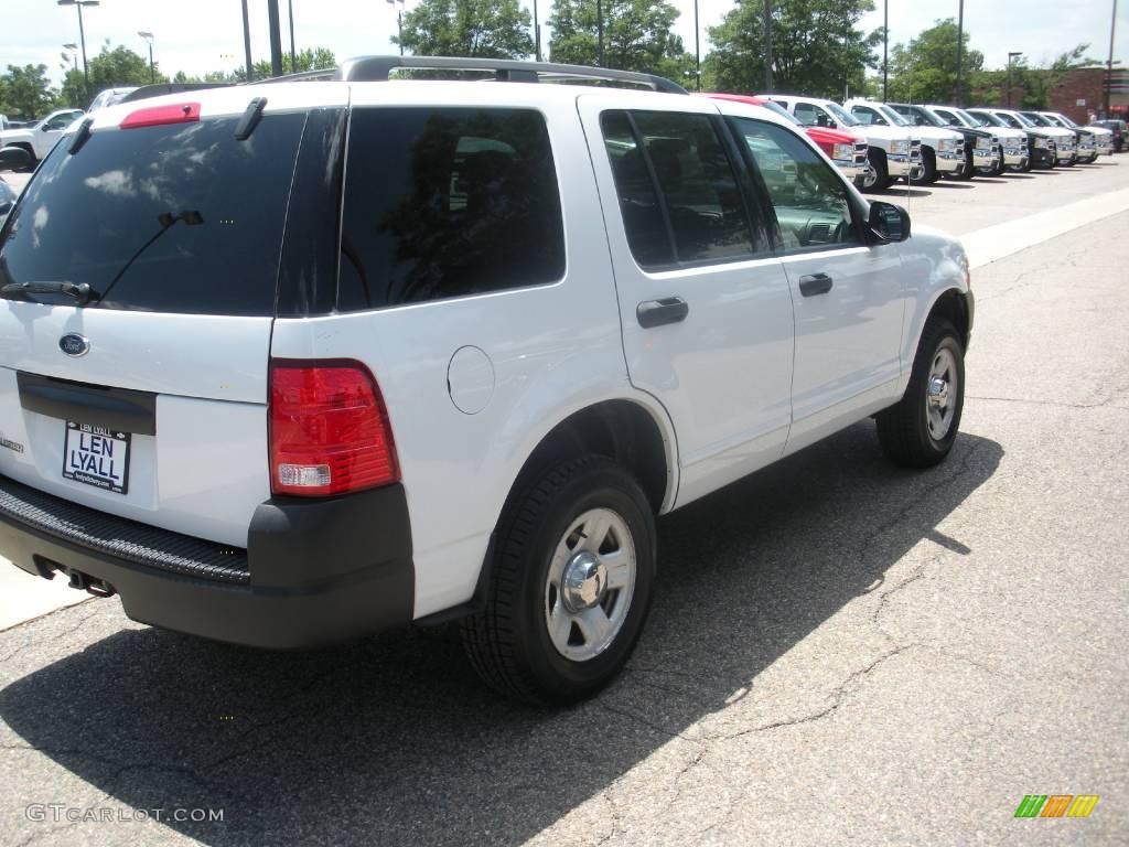 2003 Explorer XLS 4x4 - Oxford White / Graphite Grey photo #4