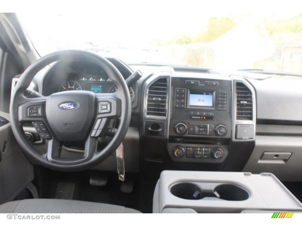 2018 F150 XL SuperCrew - Ingot Silver / Earth Gray photo #18