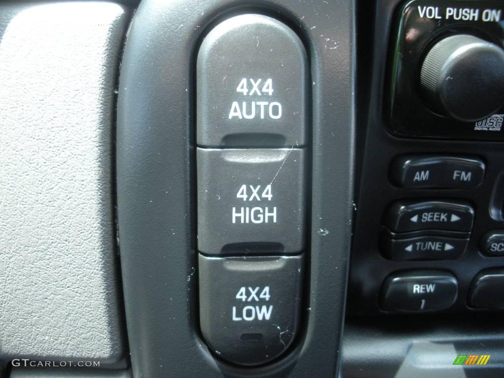 2003 Explorer XLS 4x4 - Oxford White / Graphite Grey photo #15