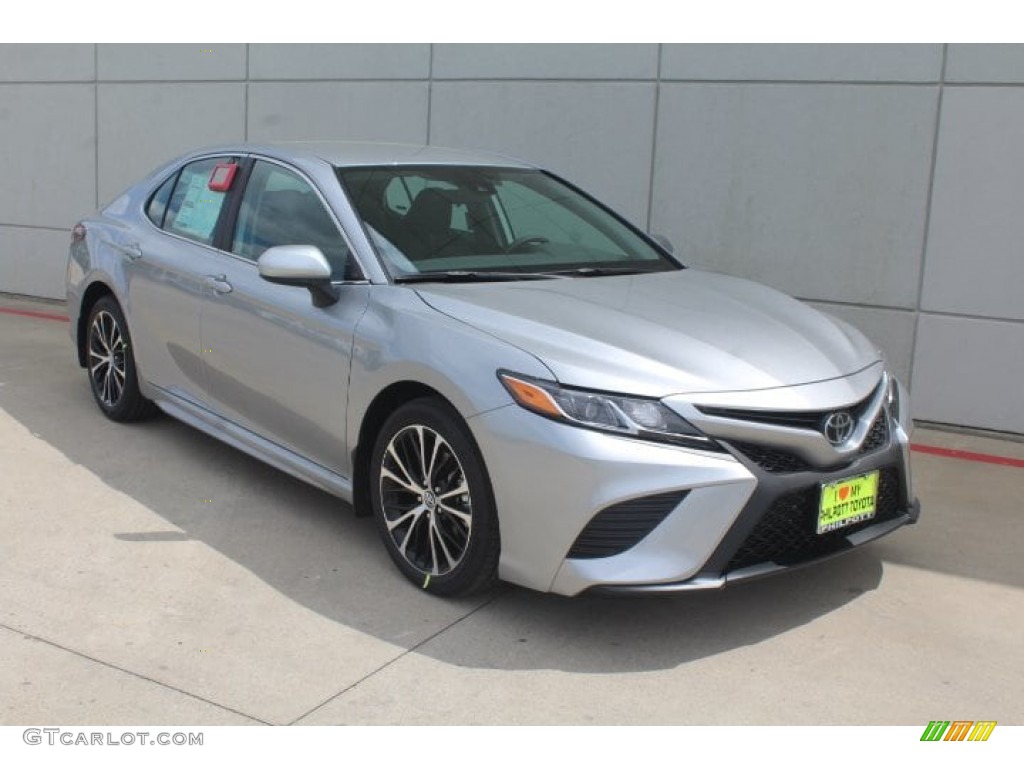 2019 Camry SE - Celestial Silver Metallic / Black photo #2