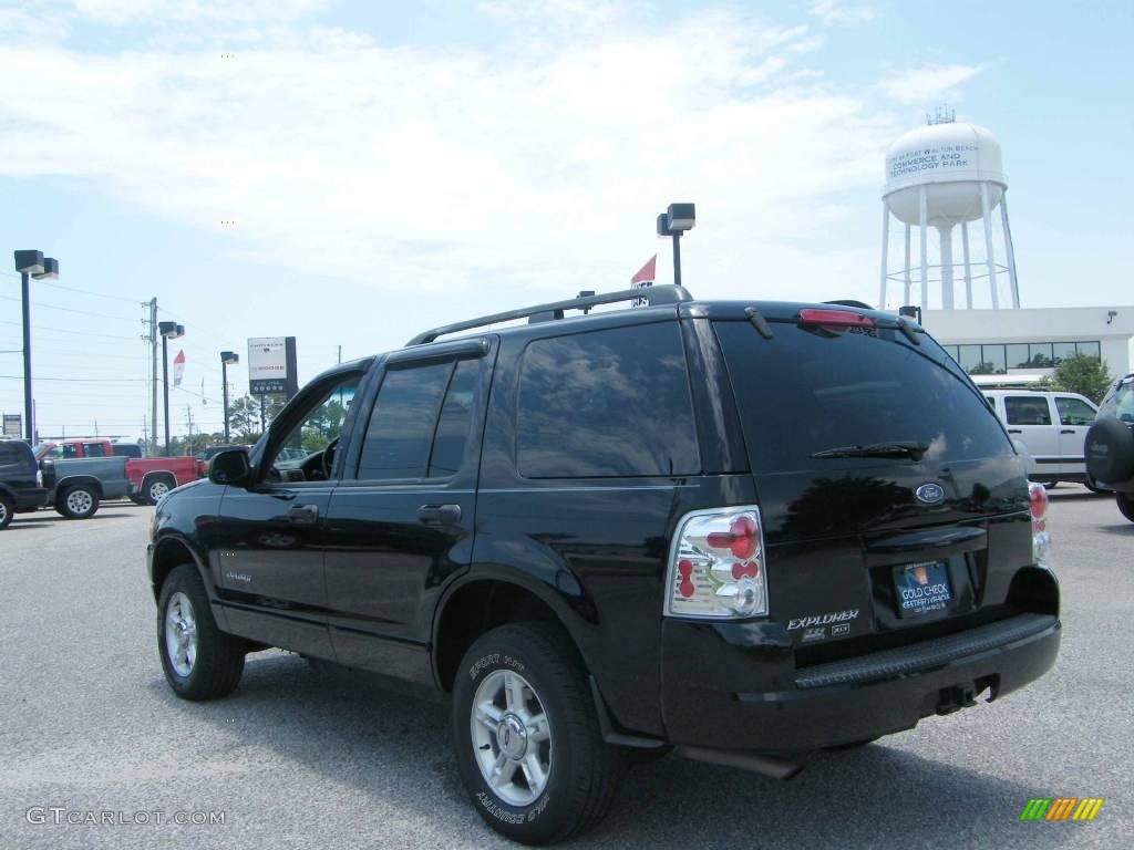 2004 Explorer XLT 4x4 - Black / Midnight Grey photo #3