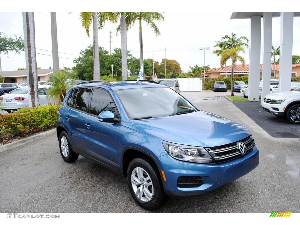2017 Tiguan S - Pacific Blue Metallic / Charcoal photo #1
