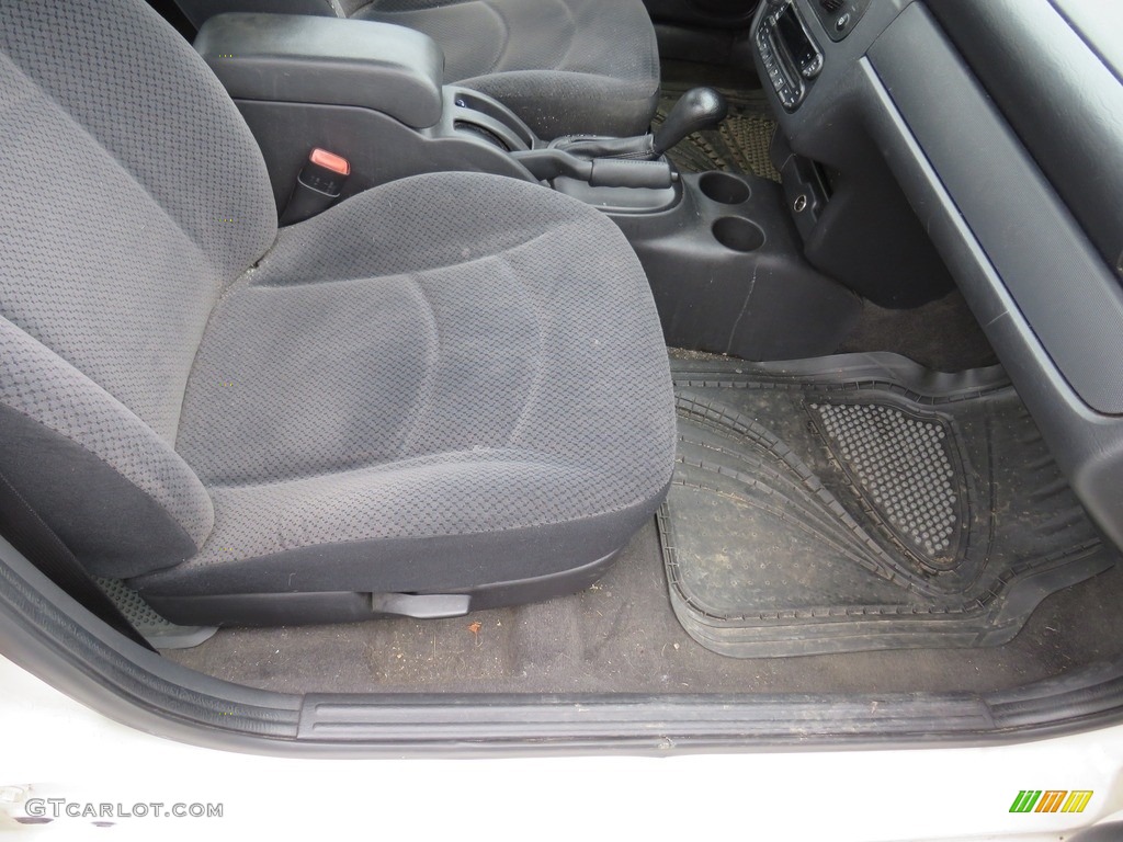2005 Stratus SXT Sedan - Stone White / Dark Slate Gray photo #29
