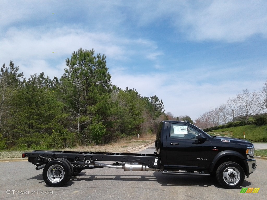 Black 2019 Ram 5500 Tradesman Regular Cab 4x4 Chassis Exterior Photo #132613556