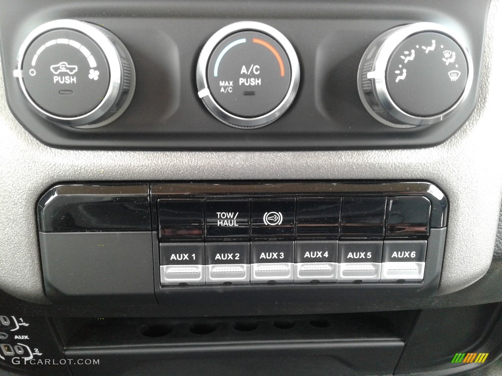 2019 Ram 5500 Tradesman Regular Cab 4x4 Chassis Controls Photos