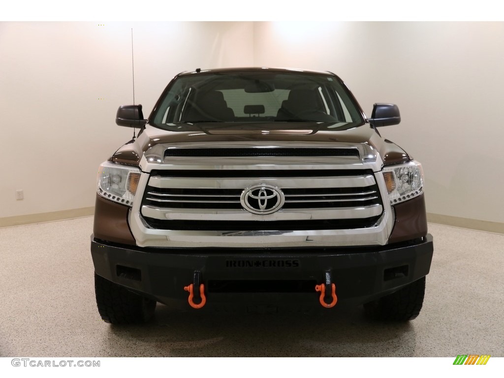 2016 Tundra SR5 CrewMax 4x4 - Sunset Bronze Mica / Black photo #2