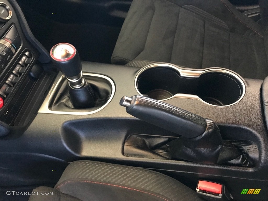 2016 Ford Mustang Shelby GT350R Transmission Photos