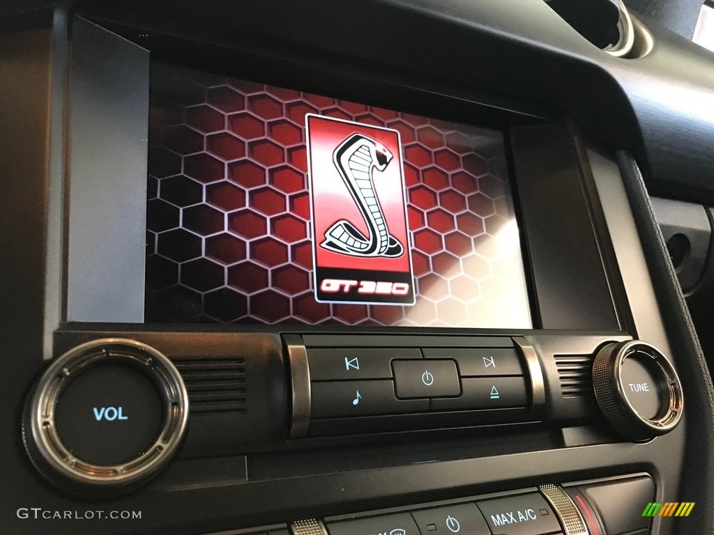2016 Ford Mustang Shelby GT350R Controls Photos