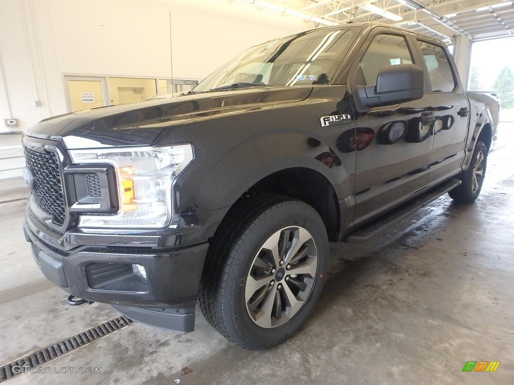 2019 F150 XL SuperCrew 4x4 - Agate Black / Earth Gray photo #4