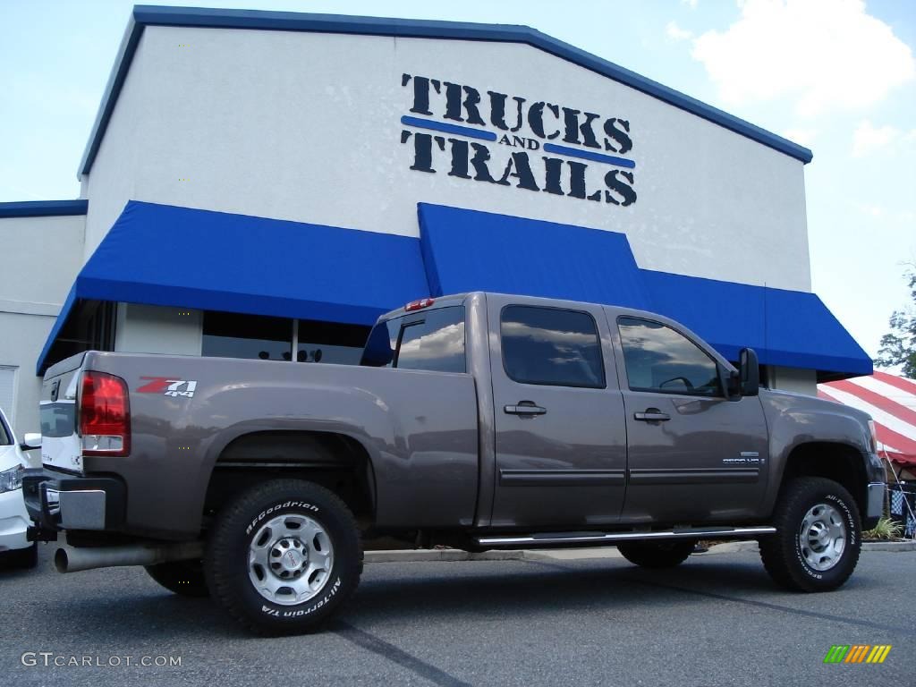 2008 Sierra 2500HD SLT Z71 Crew Cab 4x4 - Medium Brown Metallic / Very Dark Cashmere/Light Cashmere photo #1