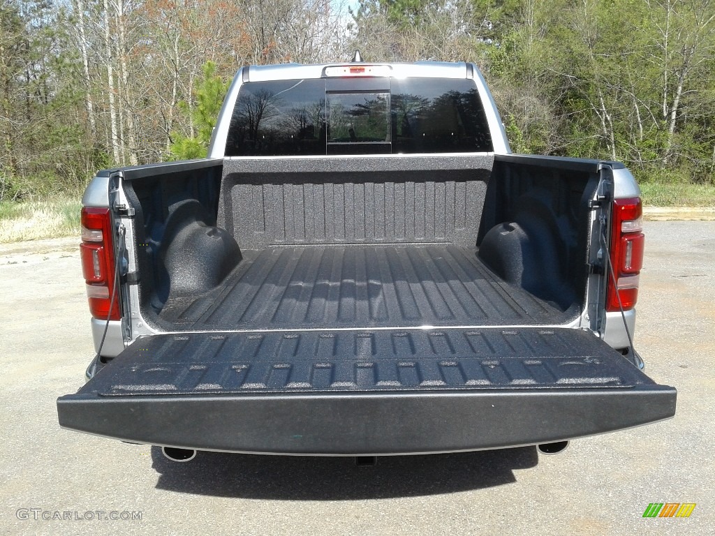 2019 1500 Long Horn Crew Cab 4x4 - Billett Silver Metallic / Mountain Brown/Light Frost Beige photo #13