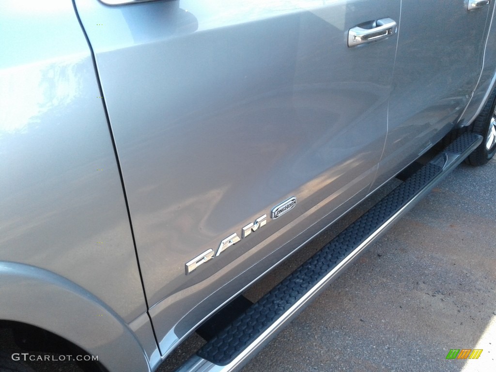 2019 1500 Long Horn Crew Cab 4x4 - Billett Silver Metallic / Mountain Brown/Light Frost Beige photo #35
