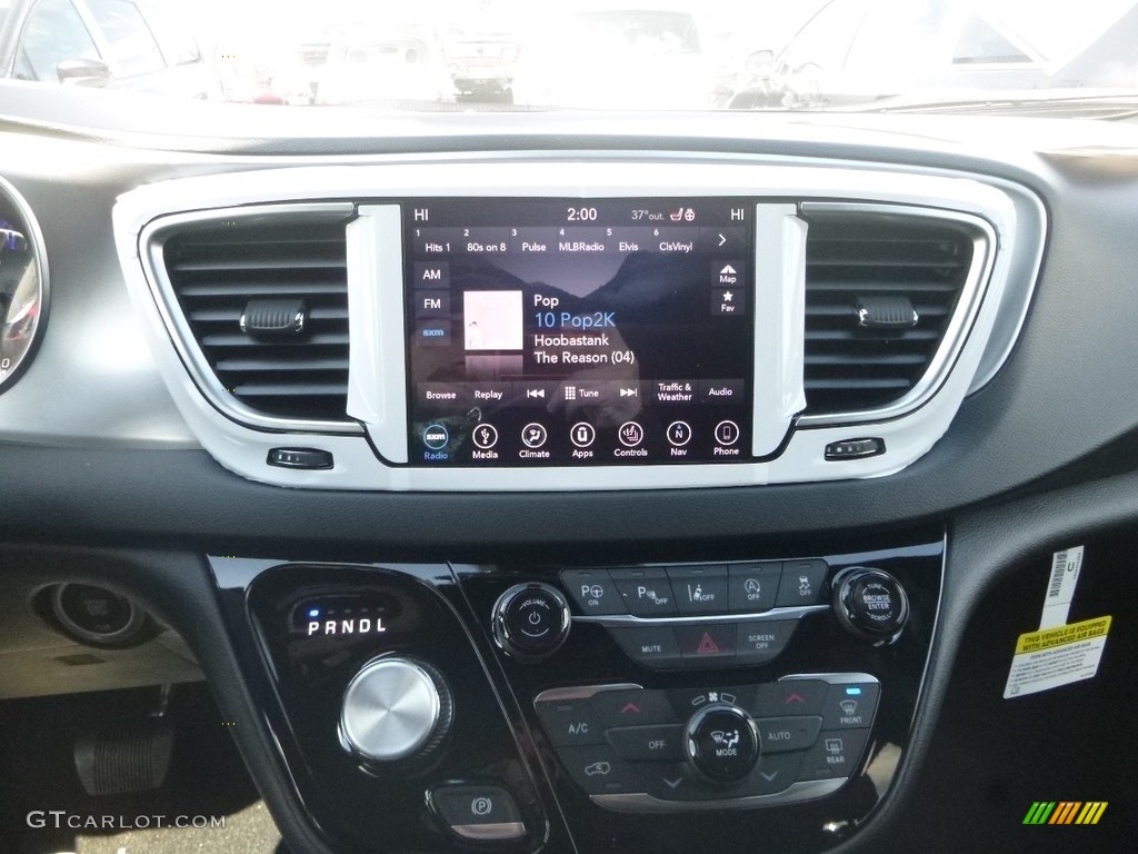 2019 Chrysler Pacifica Touring L Controls Photo #132648418