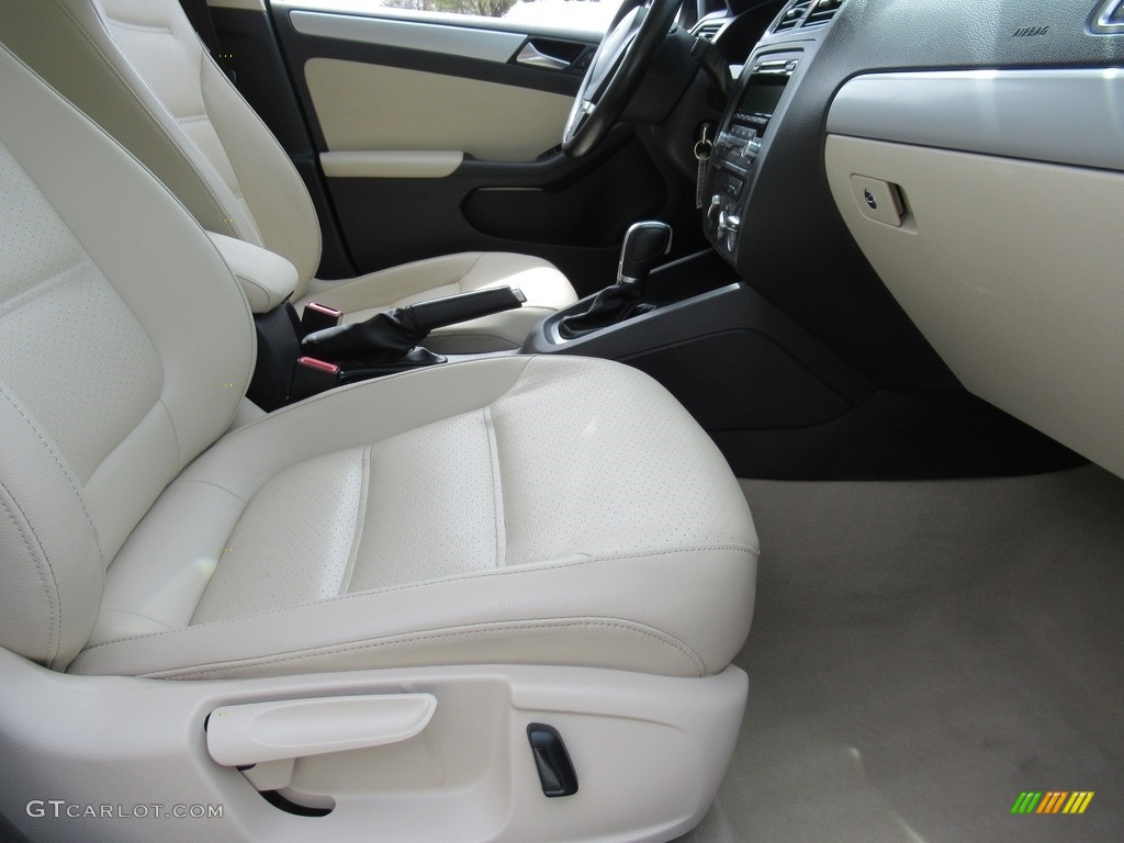 2013 Jetta SE Sedan - Tempest Blue Metallic / Cornsilk Beige photo #13
