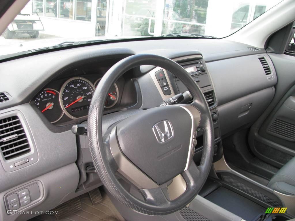 2006 Pilot LX 4WD - Billet Silver Metallic / Gray photo #12