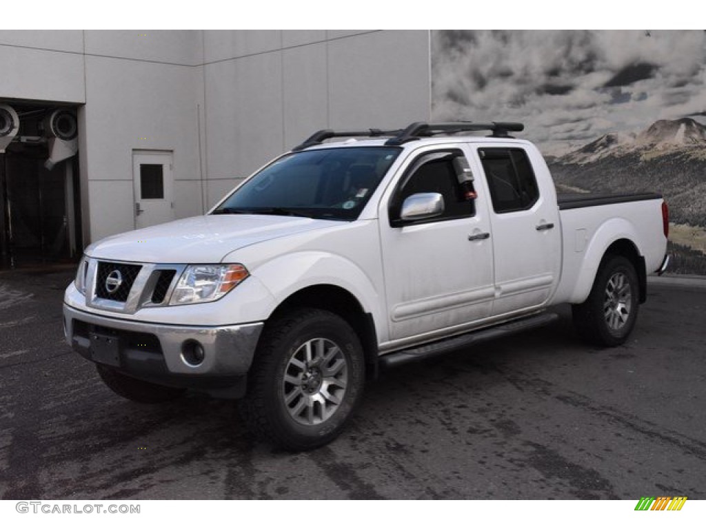 2012 Frontier SL Crew Cab 4x4 - Avalanche White / Steel photo #2