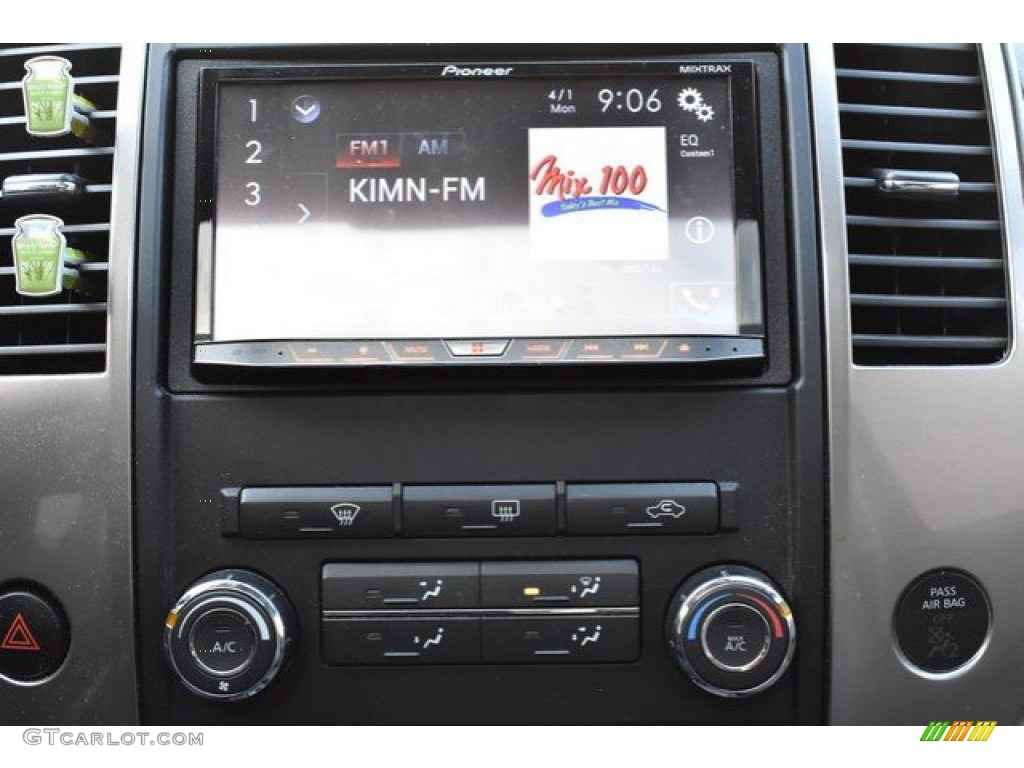 2012 Frontier SL Crew Cab 4x4 - Avalanche White / Steel photo #11