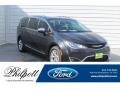 Brilliant Black Crystal Pearl 2017 Chrysler Pacifica Limited
