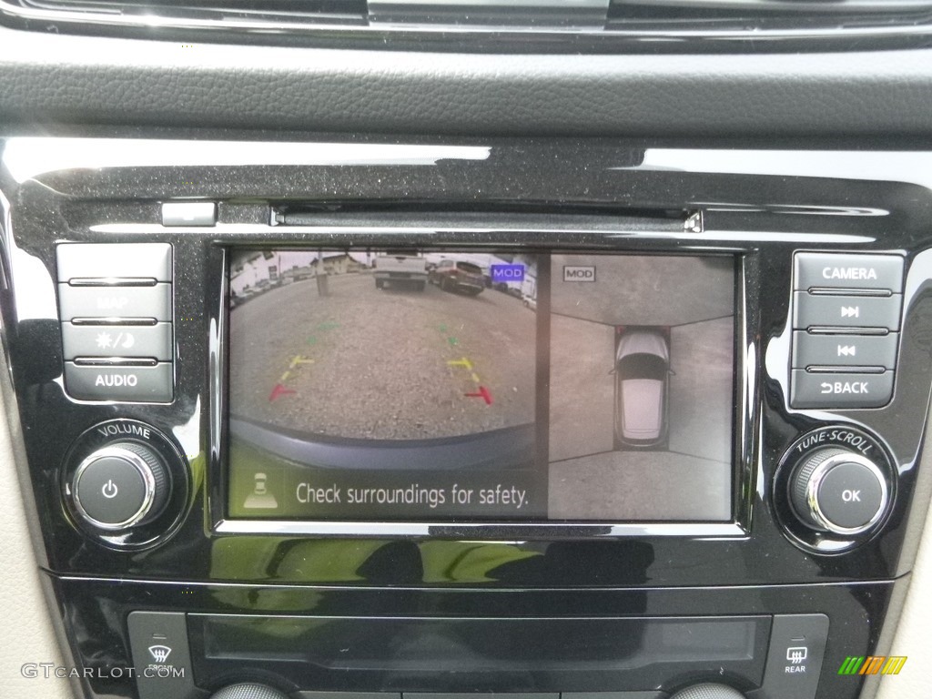 2019 Nissan Rogue Sport SV Controls Photos