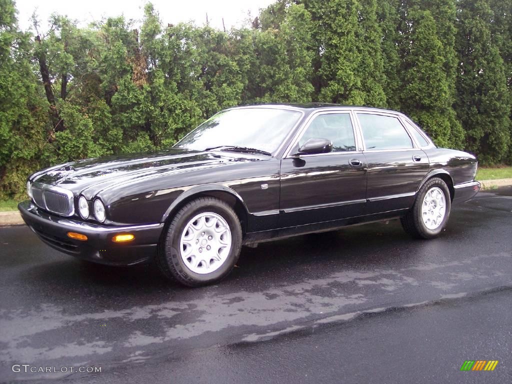 Anthracite Metallic Jaguar XJ