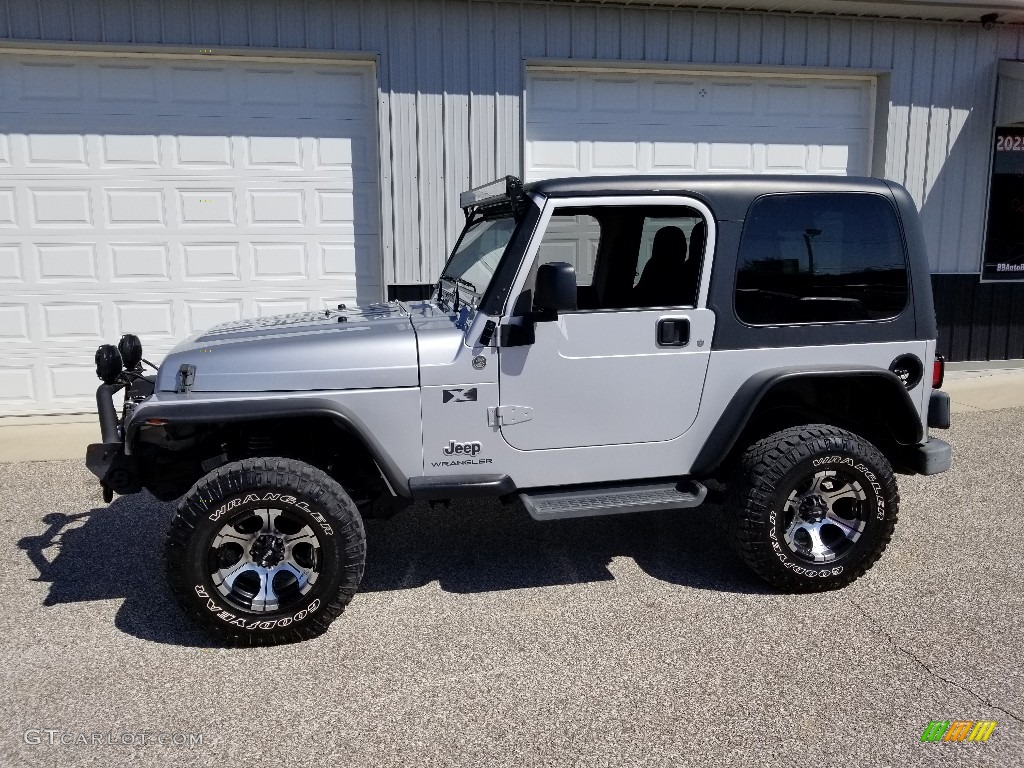 2005 Wrangler X 4x4 - Bright Silver Metallic / Dark Slate Gray photo #2