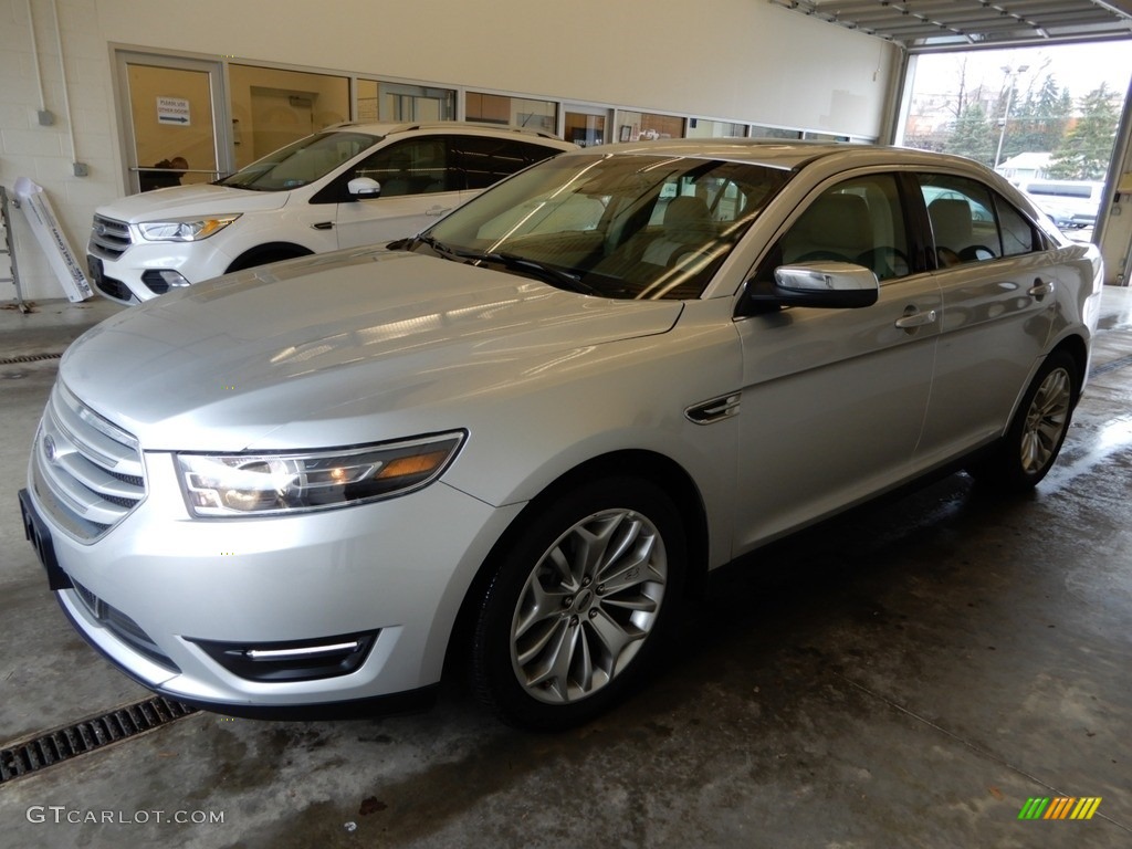 Ingot Silver 2018 Ford Taurus Limited Exterior Photo #132667092
