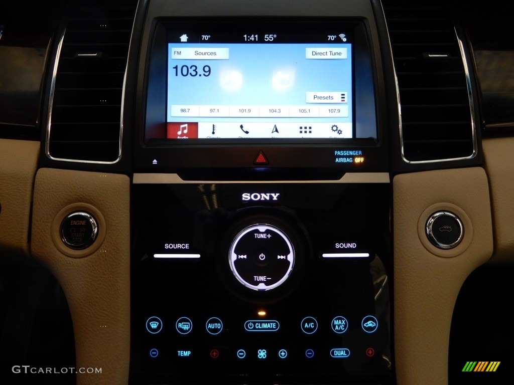 2018 Ford Taurus Limited Controls Photo #132667452