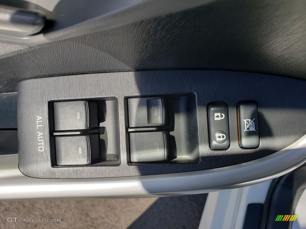2015 Prius Two Hybrid - Blizzard Pearl / Dark Gray photo #5