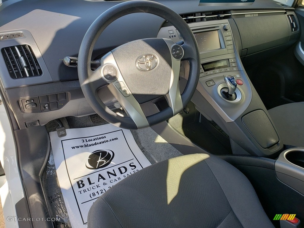 2015 Prius Two Hybrid - Blizzard Pearl / Dark Gray photo #8
