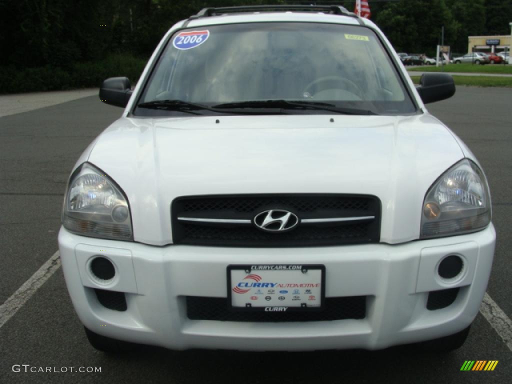 2006 Tucson GL - Nordic White / Beige photo #8