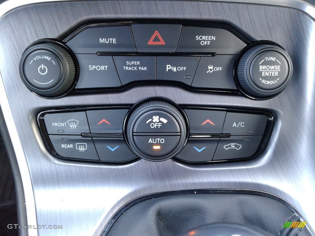 2018 Dodge Challenger R/T Scat Pack Controls Photos