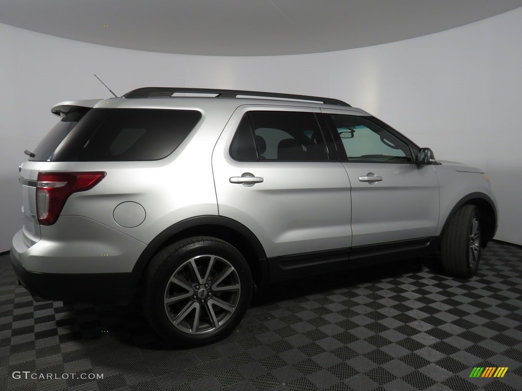 2015 Explorer XLT 4WD - Ingot Silver / Charcoal Black photo #10