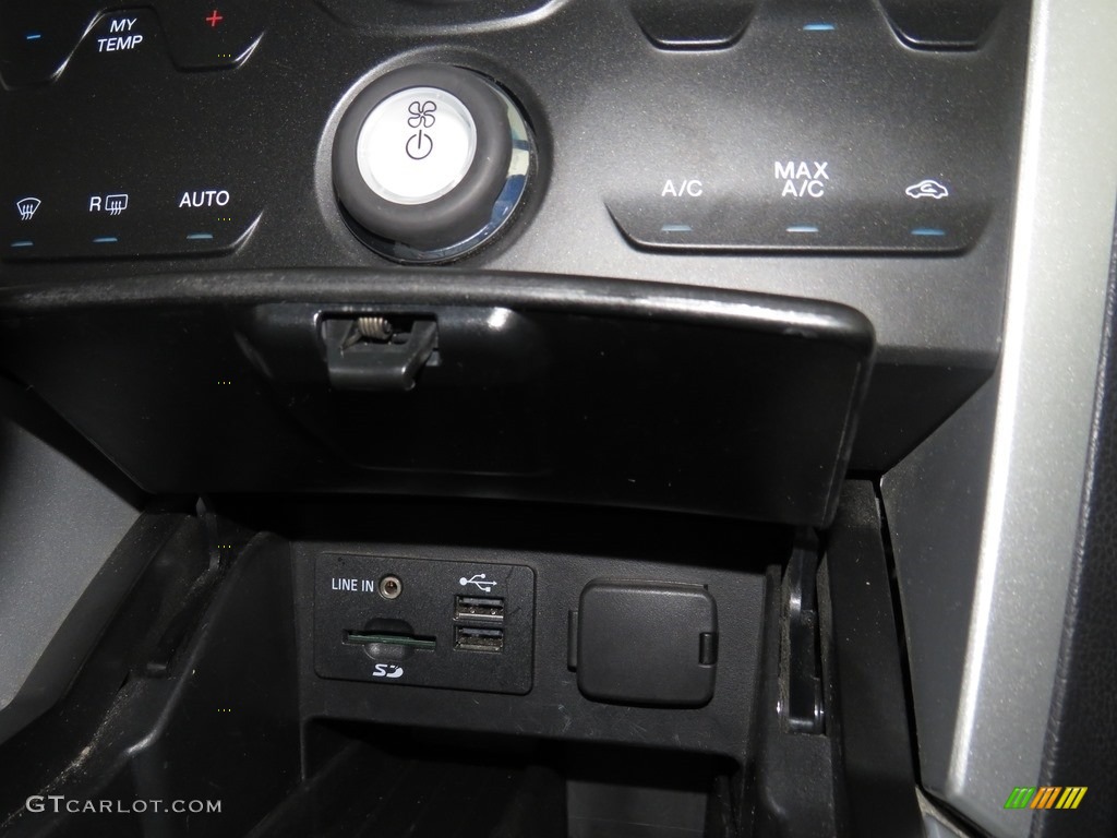 2015 Explorer XLT 4WD - Ingot Silver / Charcoal Black photo #17