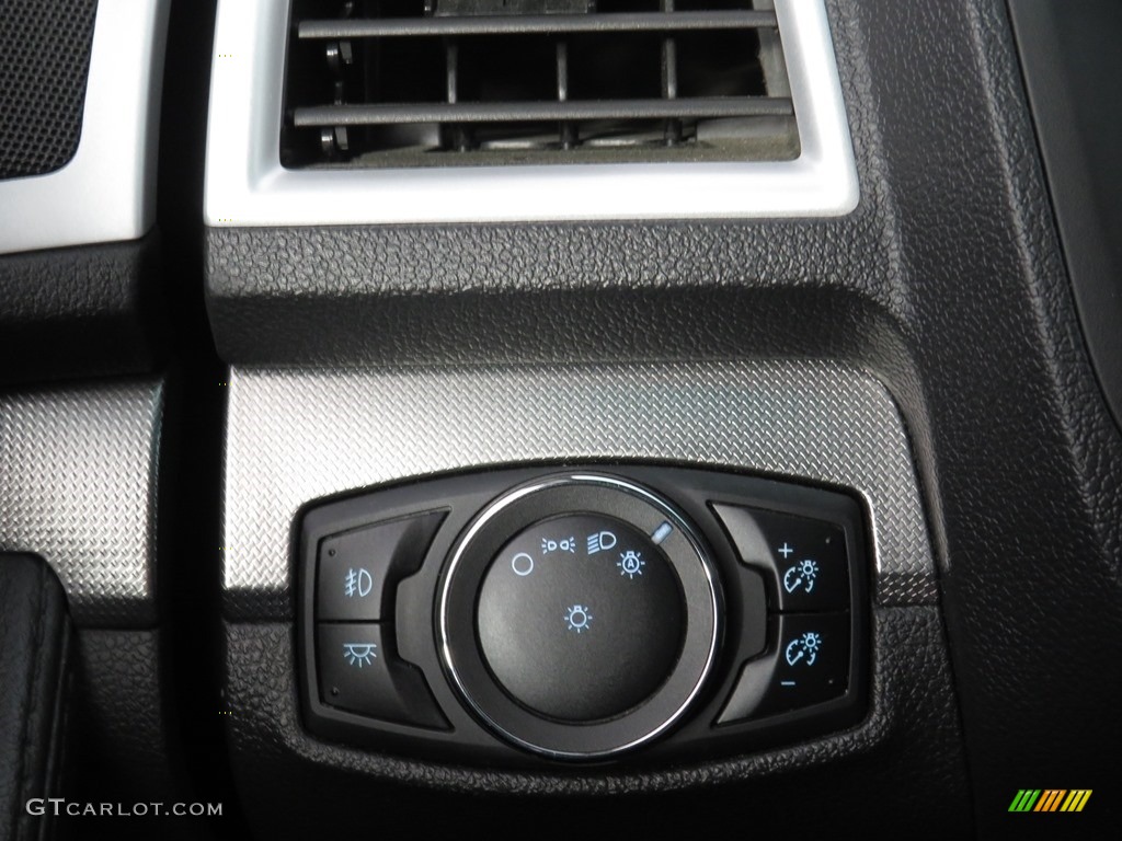 2015 Explorer XLT 4WD - Ingot Silver / Charcoal Black photo #21
